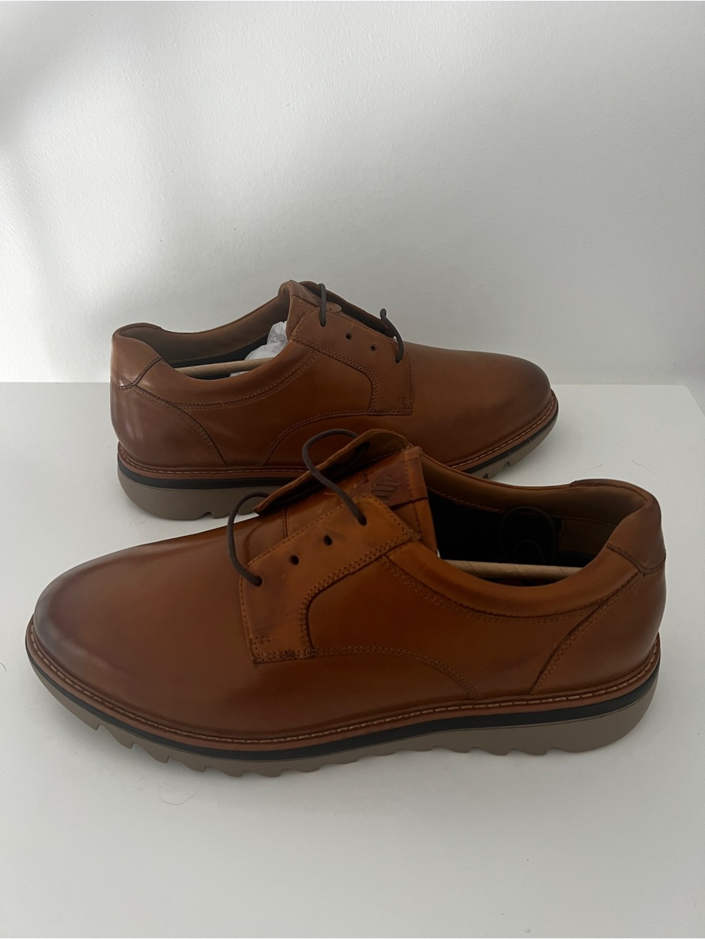Johnston & Murphy Tan Leather Lace-Up Derby Shoes